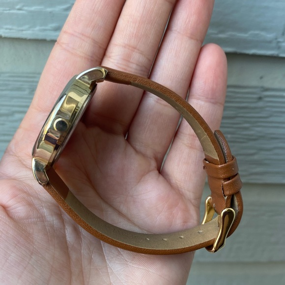 Stainless Steal Floral Watch - Picture 7 of 9